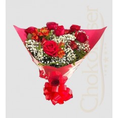 Buquê com 6 rosas naturais