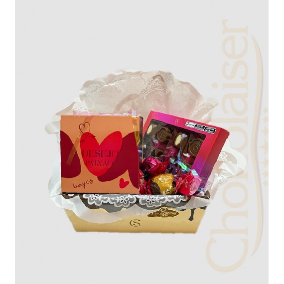 Cesta com caixa de chocolates da cacau, trufas de chocolate